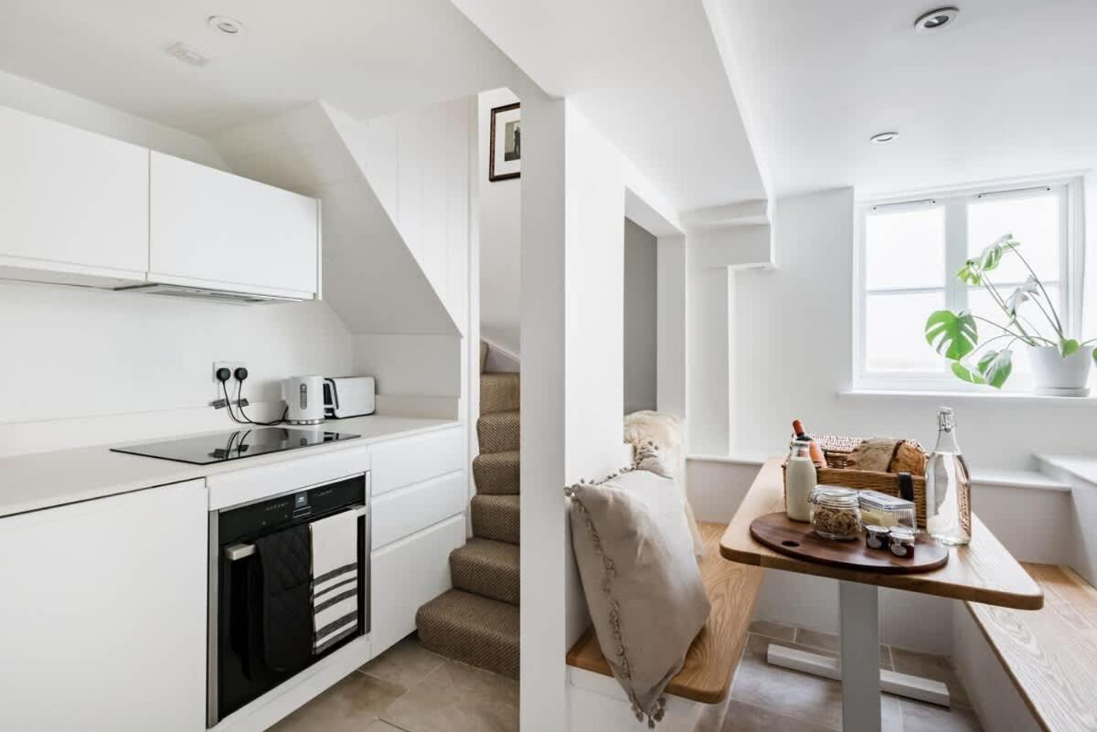 באת' Central Georgian Townhouse With Free Parking מראה חיצוני תמונה