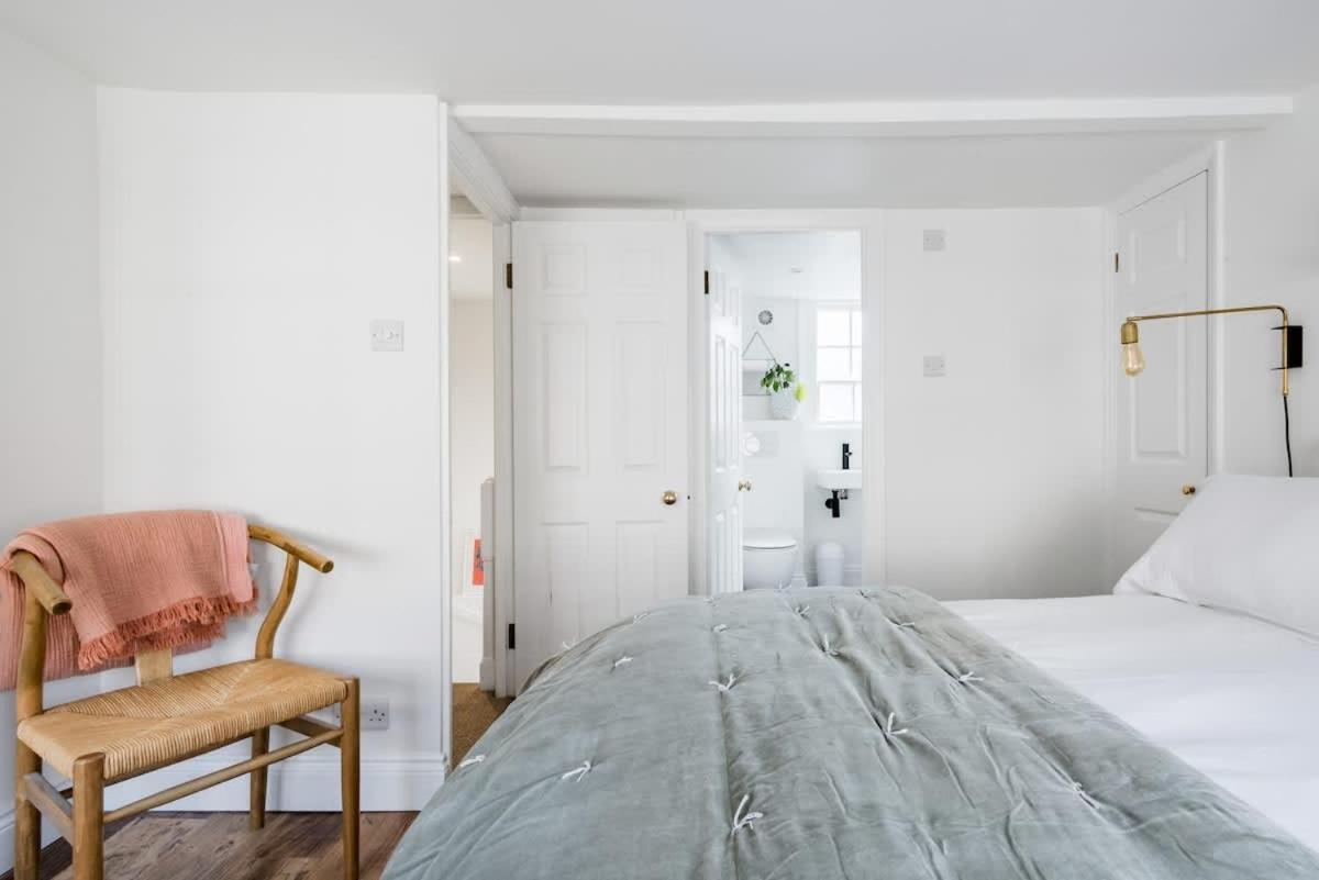 באת' Central Georgian Townhouse With Free Parking מראה חיצוני תמונה