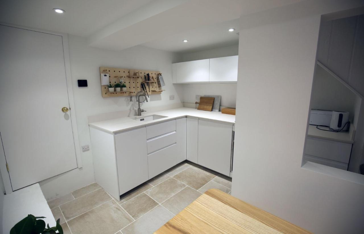 באת' Central Georgian Townhouse With Free Parking מראה חיצוני תמונה